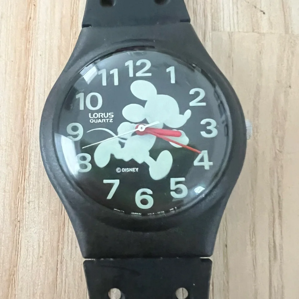Lorus Disney Mickey Mouse black glow in the dark watch NEW BATTERY